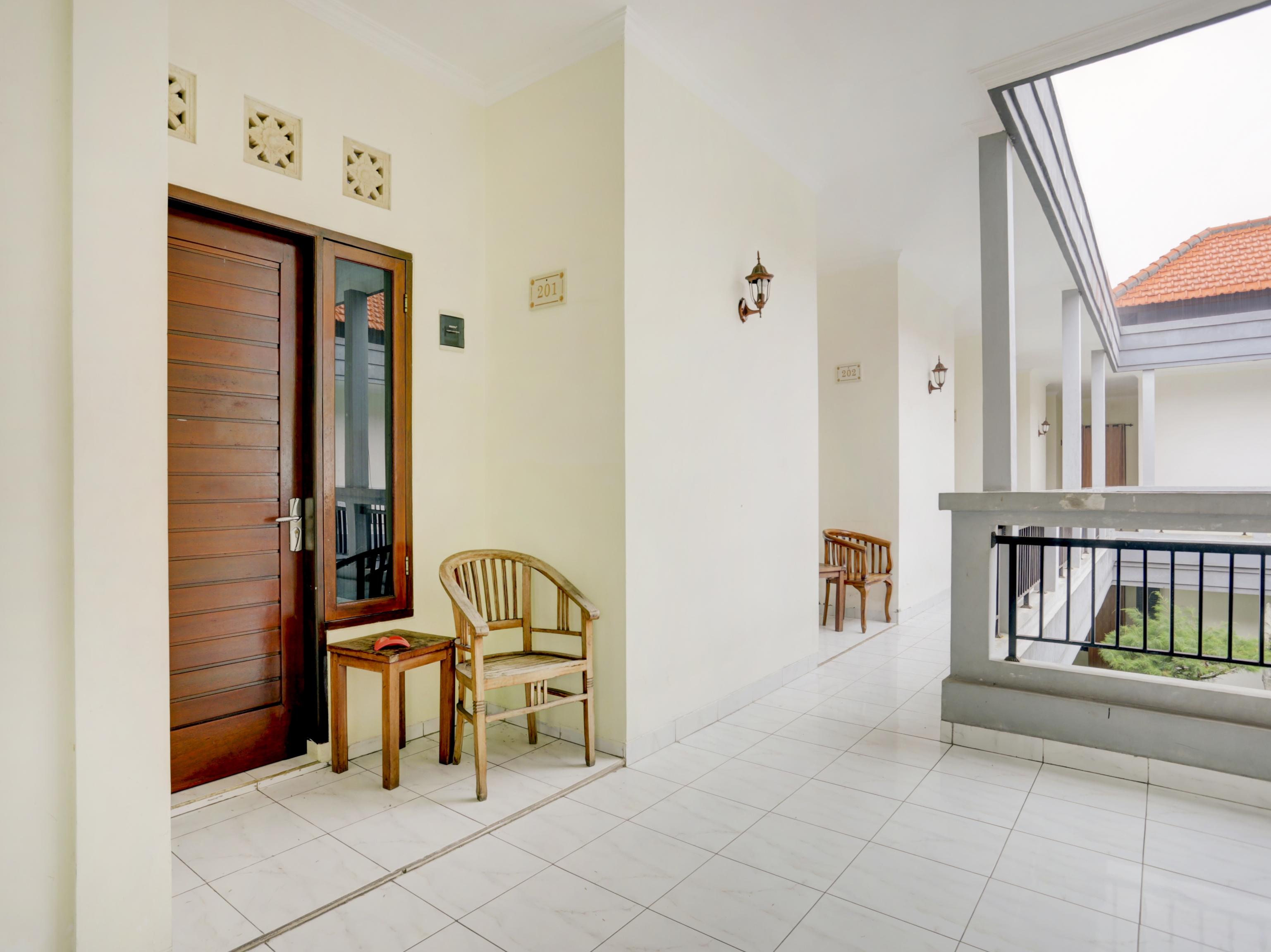 Teges Inn Kuta Кута Екстер'єр фото