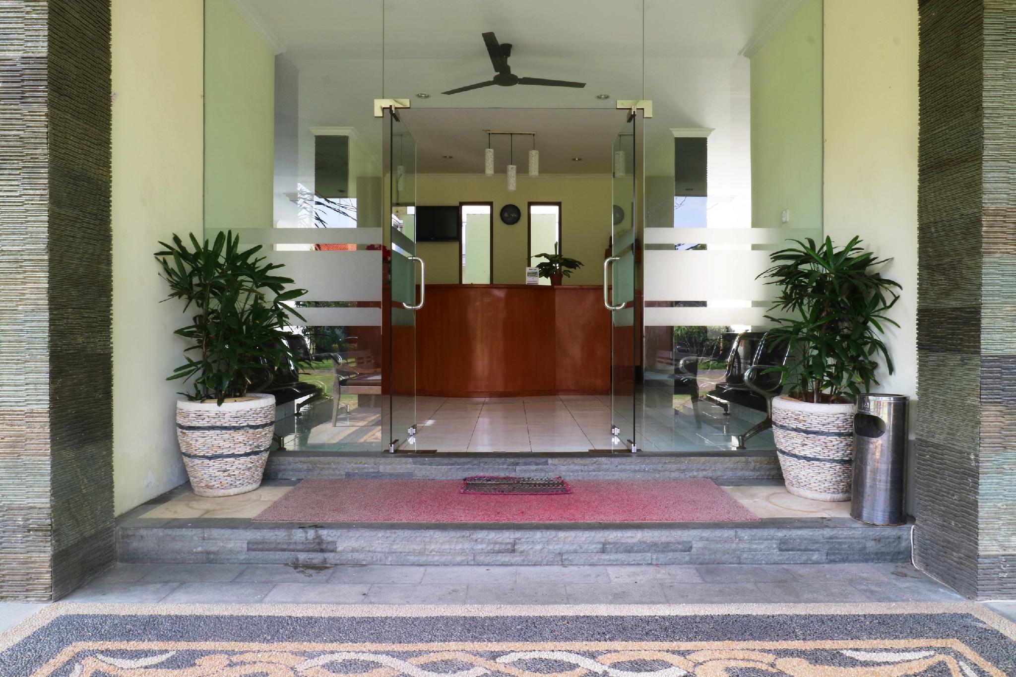 Teges Inn Kuta Кута Екстер'єр фото