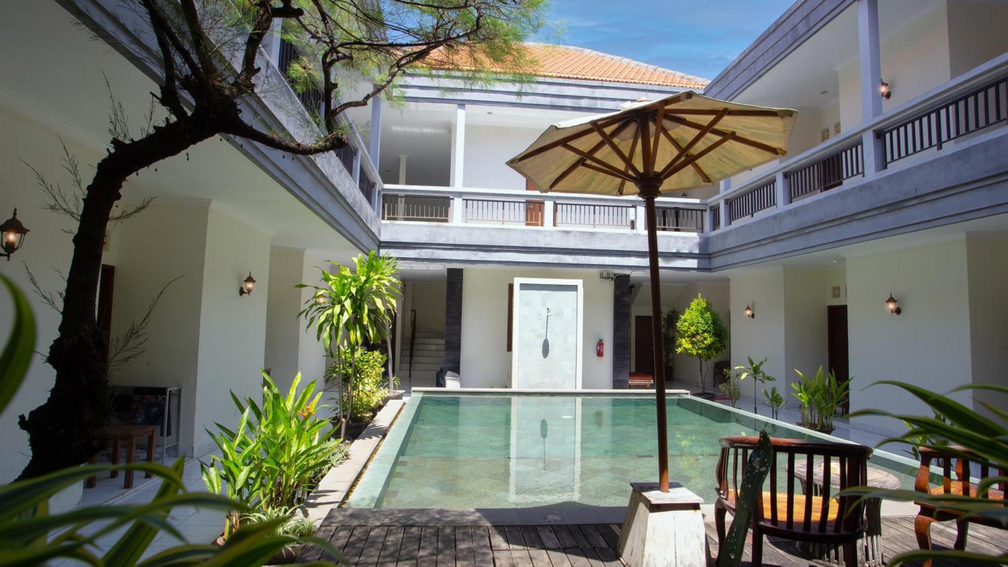 Teges Inn Kuta Кута Екстер'єр фото
