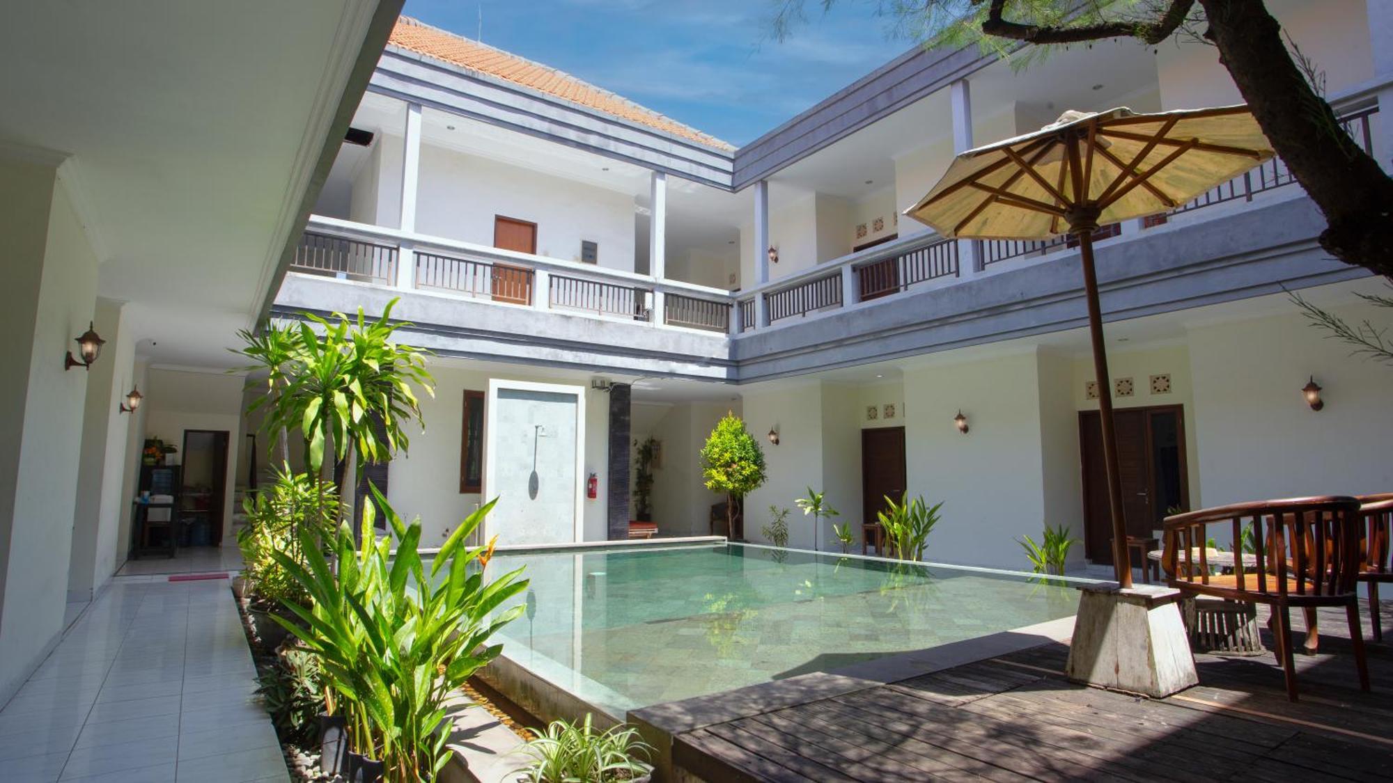 Teges Inn Kuta Кута Екстер'єр фото