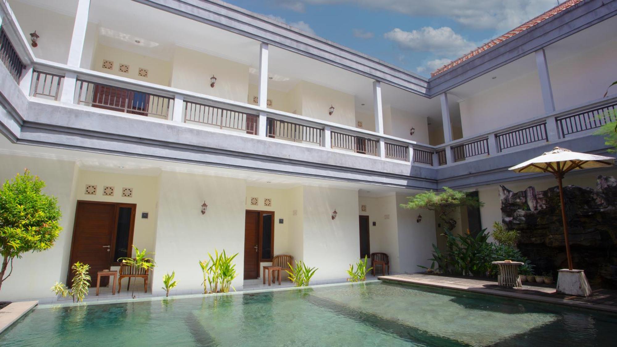 Teges Inn Kuta Кута Екстер'єр фото
