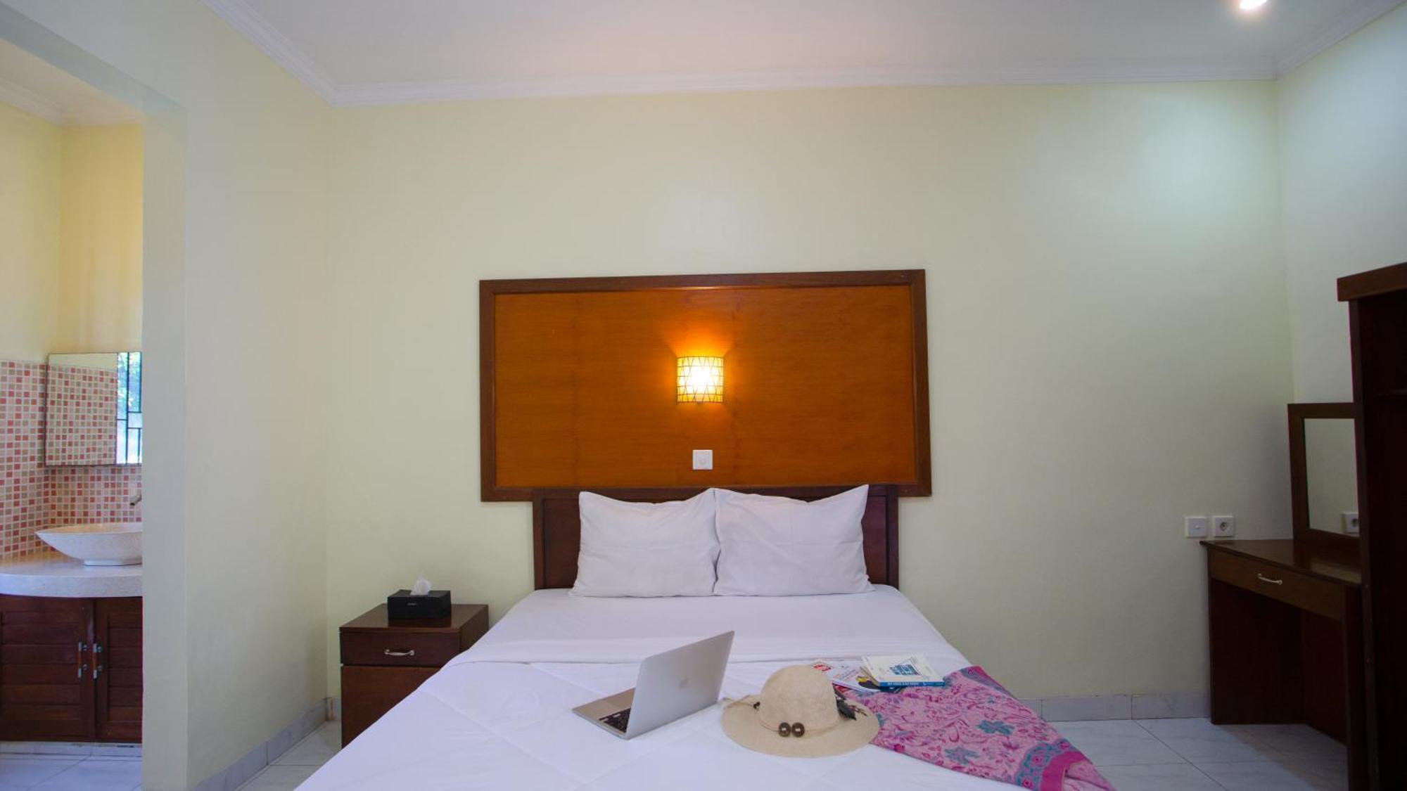 Teges Inn Kuta Кута Екстер'єр фото
