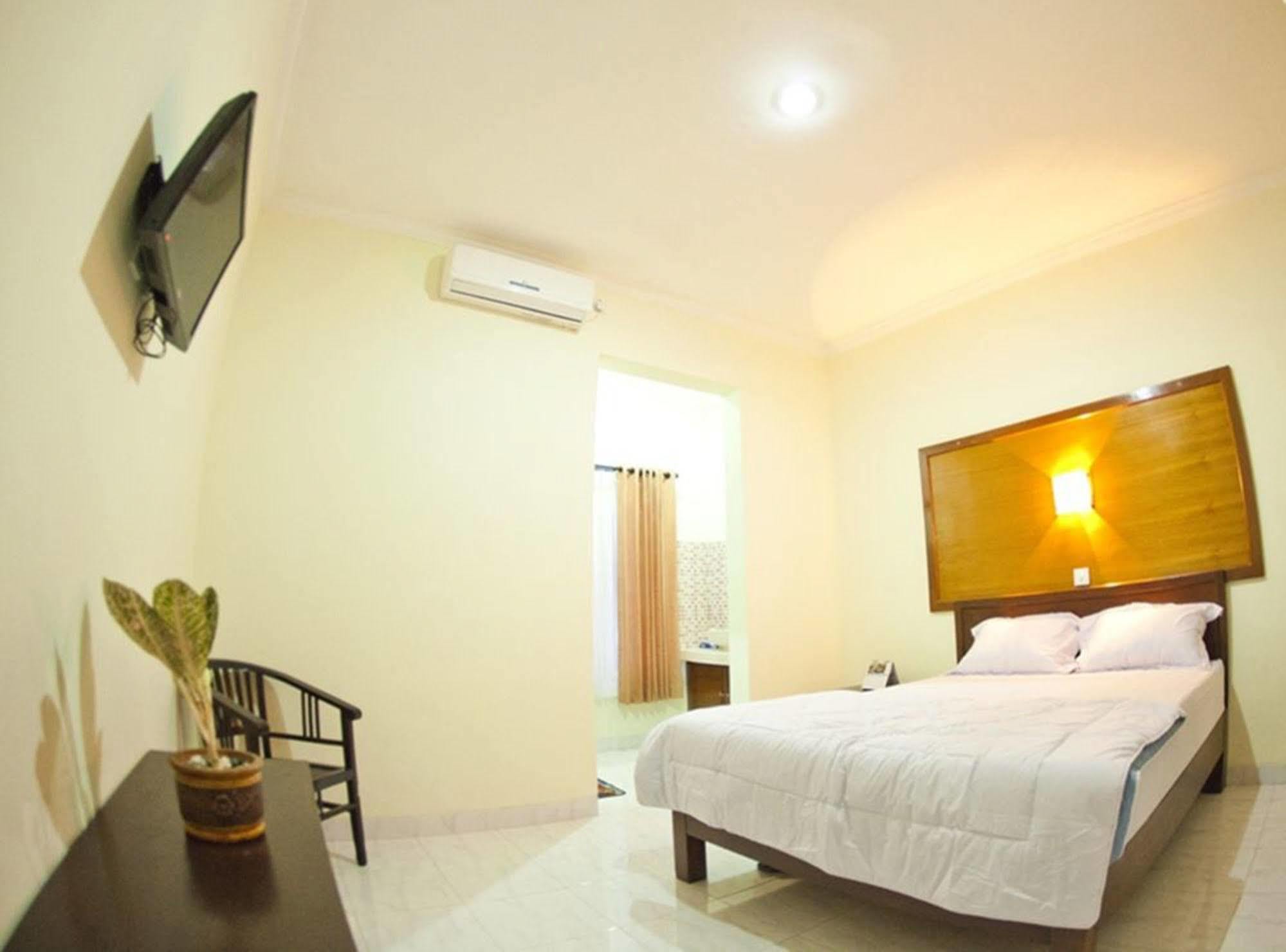 Teges Inn Kuta Кута Екстер'єр фото