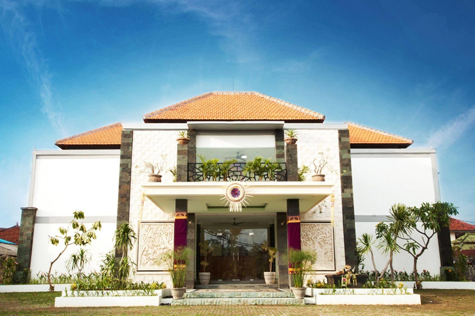Teges Inn Kuta Кута Екстер'єр фото